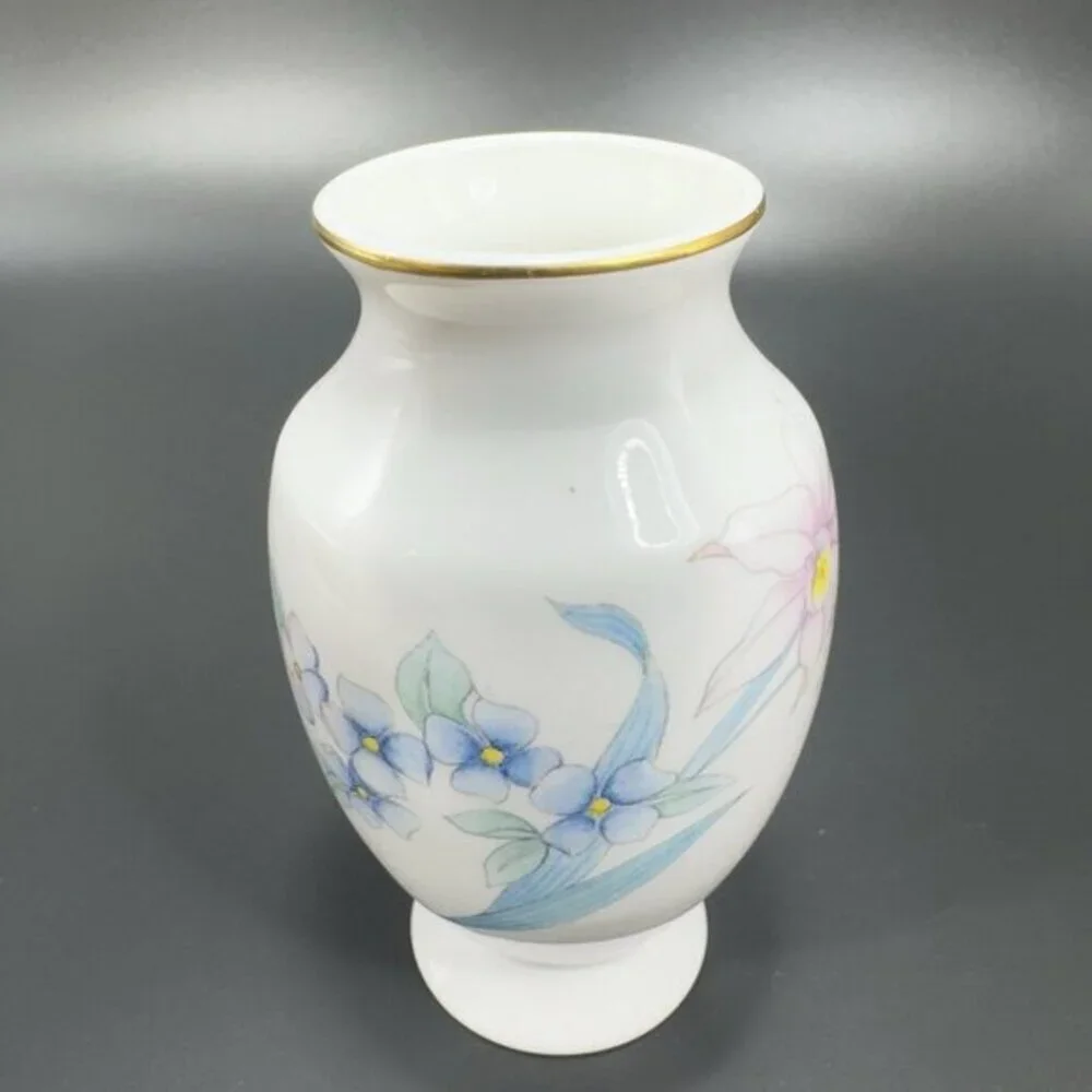 Christopher Stuart Bone China Porcelain‎ Small Bud Vase Floral Pattern Vase VTG